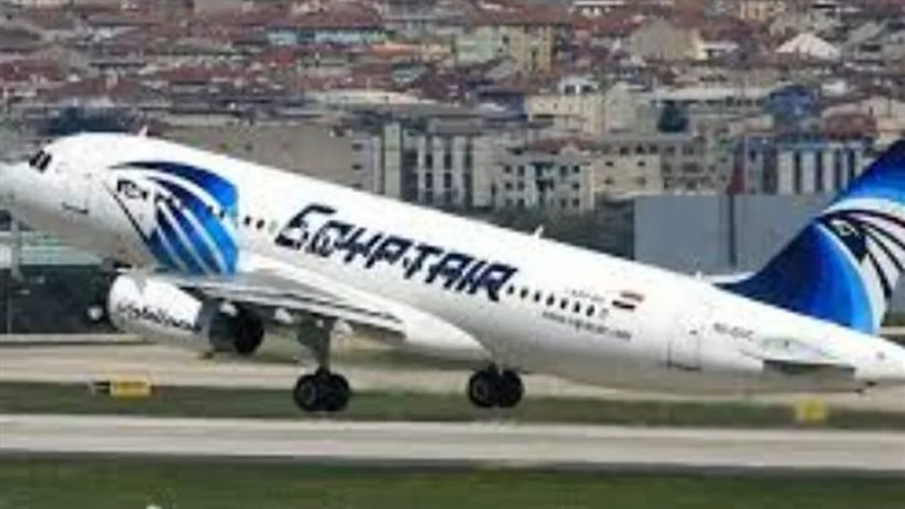 مزايا إضافية.. كيف تختار أفضل درجة سفر عبر خطوط مصر للطيران؟